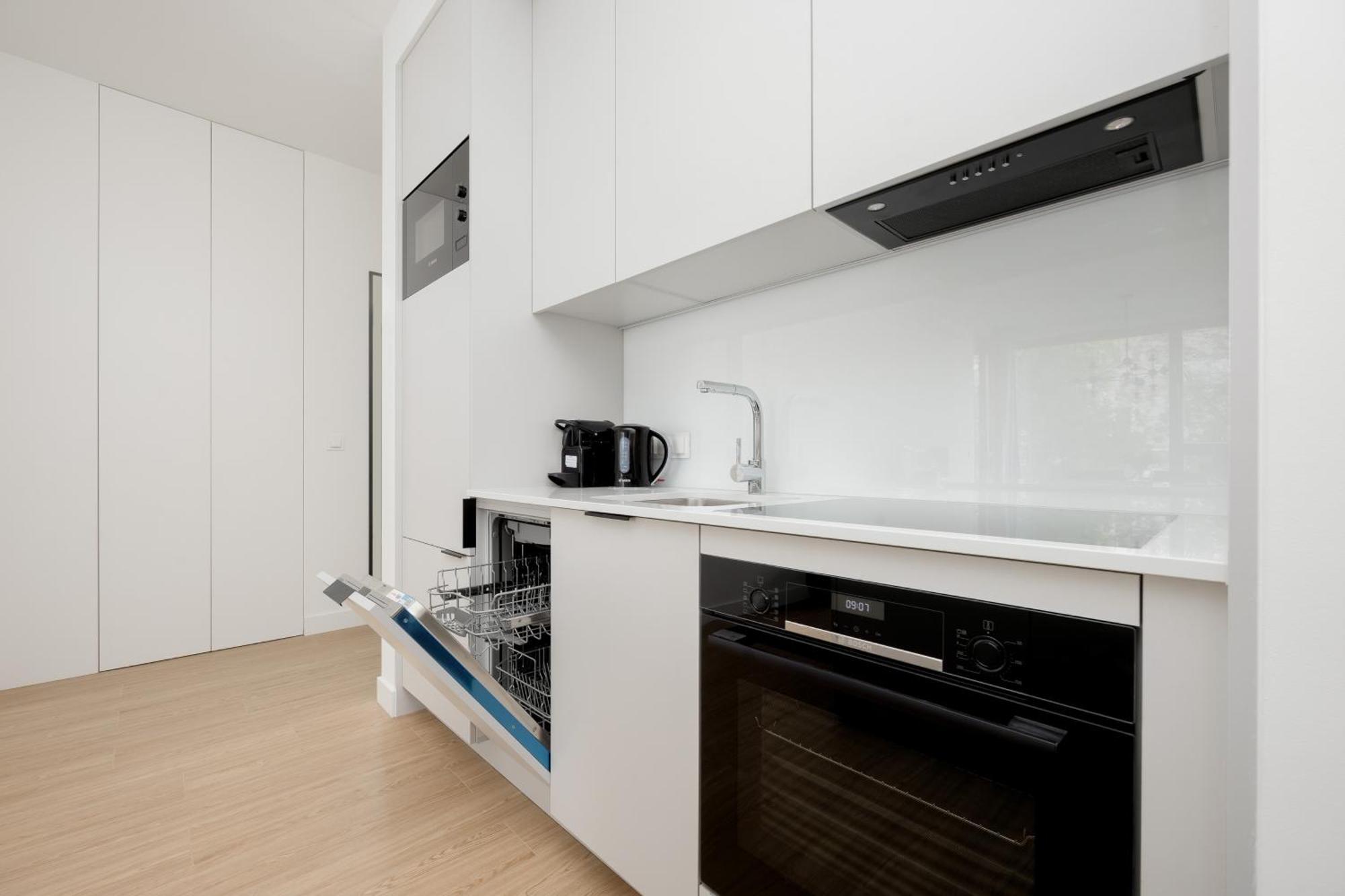 Domaniewska With Parking Mokotow By Renters Prestige Apartament